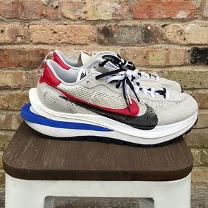 Nike x Sacai VaporWaffle in “Royal Fuchsia” (fuchsia appears red)